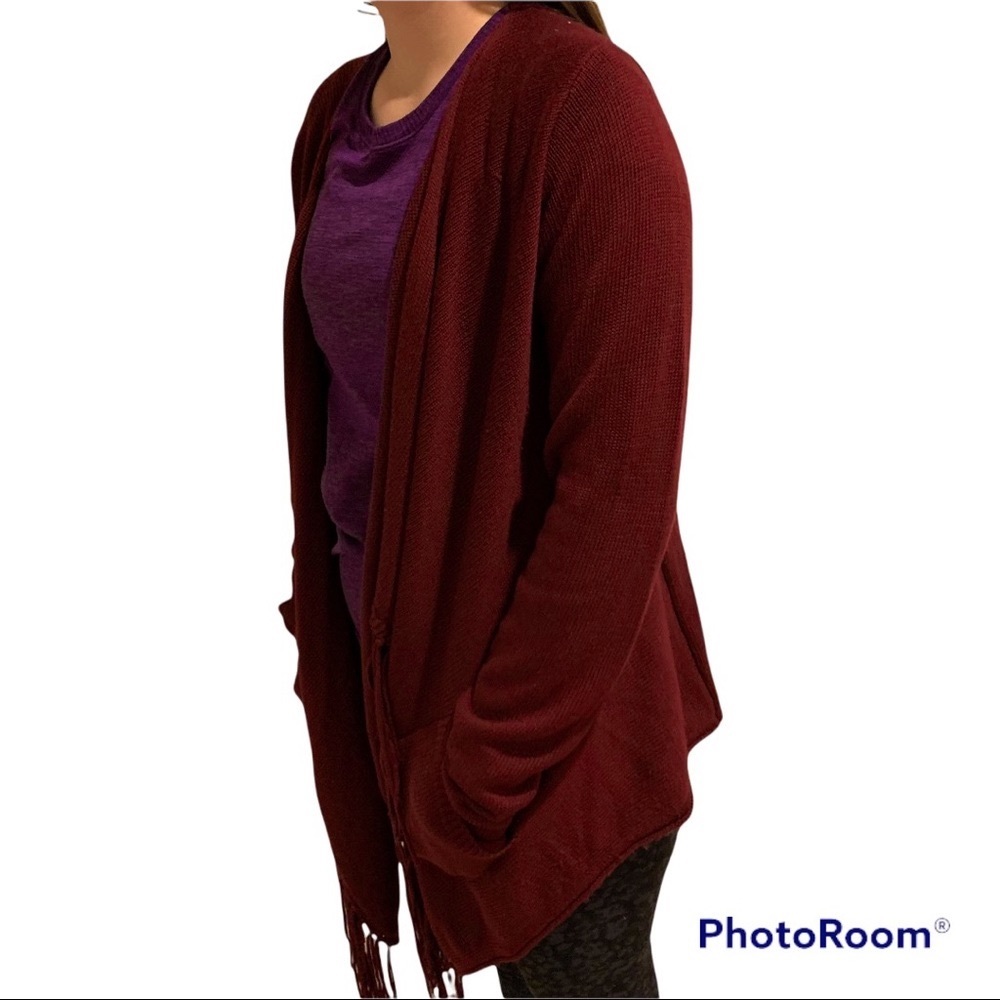 Lovestitch deep red burgundy sweater fringe pockets medium Love Stitch